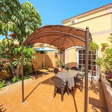 Tropical Oasis Retreat In *