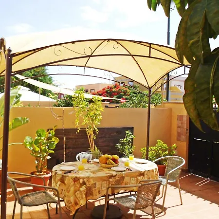 Remarkable 2-bed House In Arona Сasa de vacaciones