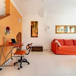 Tropical Oasis Retreat In בית נופש *