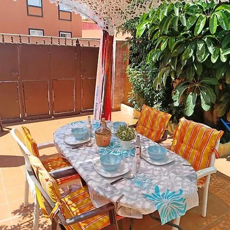 Tropical Oasis Retreat In בית נופש ארונה
