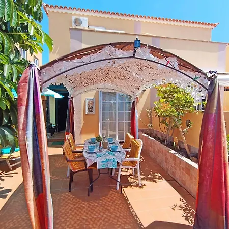 Tropical Oasis Retreat In * ארונה